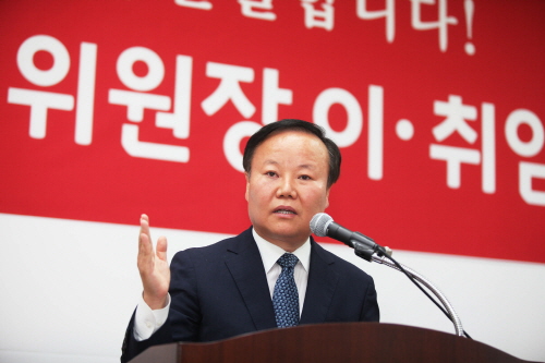 “이명박·박근혜 배출, 부끄러워 말자”
