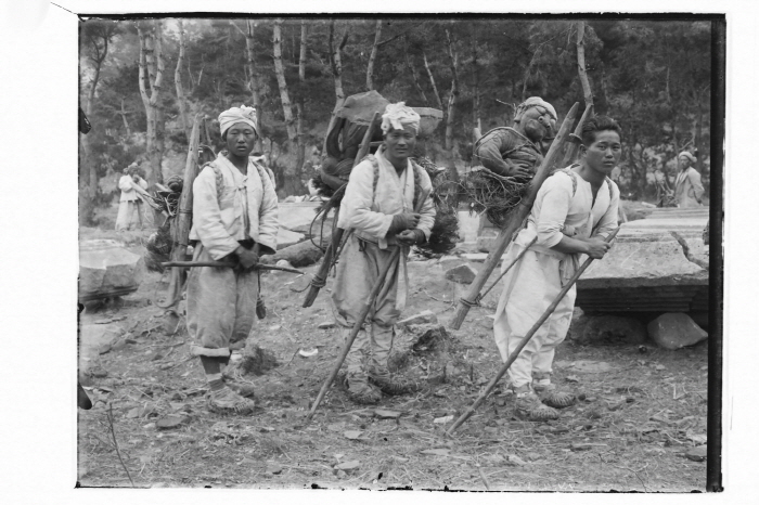 ‘90년 전 흑백사진에 담긴 우리문화재’展