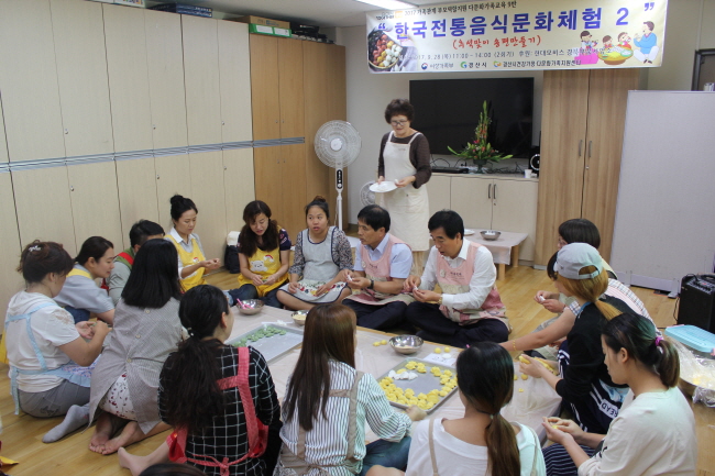 “내가 만든 송편, 시부모님과 먹을래요”