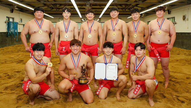 영남대 ‘시즌 2관왕’ 씨름 名家로 ‘우뚝’