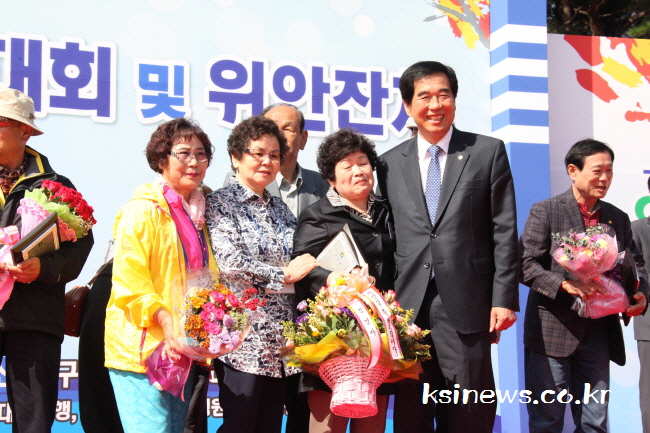 제21회 노인의 날...지역 어르신들 잔치 한마당