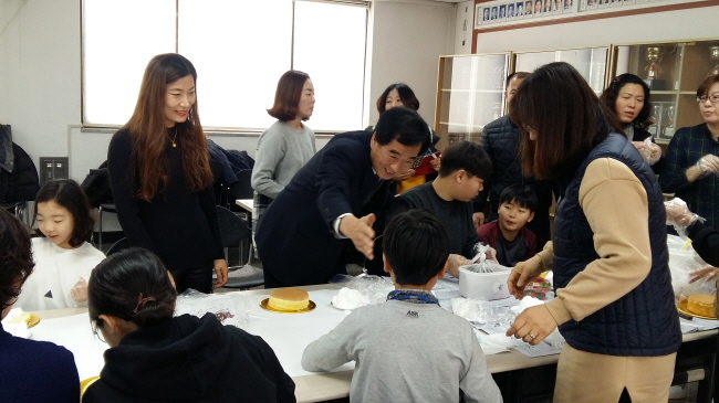 나눔의 따뜻함 담은 ‘크리스마스 케이크’