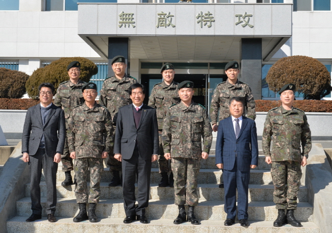 명절 앞 군부대·경찰·소방서 위문
