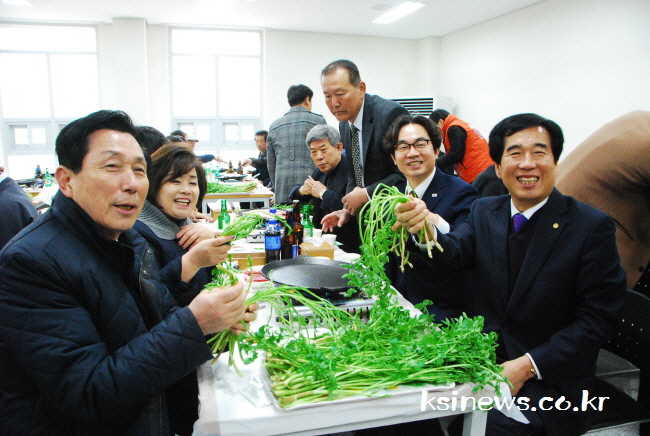 ‘먹고, 보고, 노는’ 일석삼조의 행복