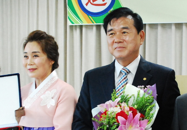 성기완 중방동장, 42년간의 공직생활 마감