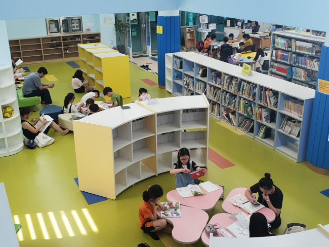 장산도서관, “시민들의 쉼터가 되다!”