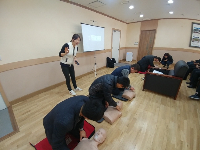 체육진흥과, 전 직원 응급처치교육