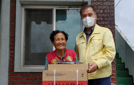 진량읍, 취약계층 여름나기 물품 후원