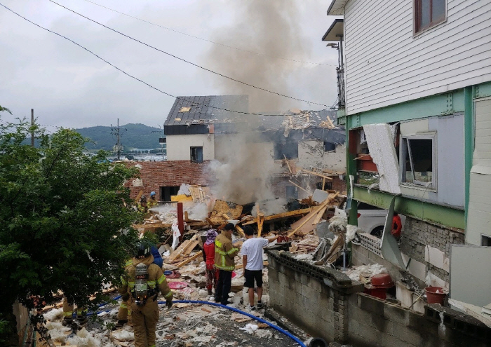 남산면 목조 주택에서 화재사고 발생