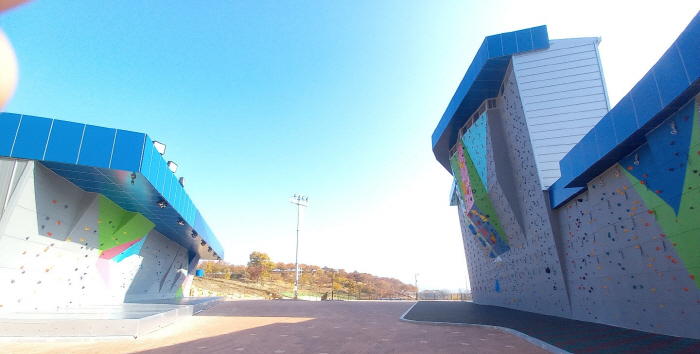 삼성현역사공원에 국제클라이밍파크 개장 