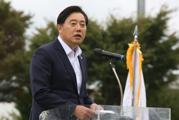 “체육회관 건립으로 경산체육 도약시키겠다!”
