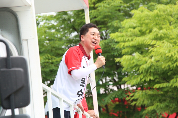 경산 찾은 김기현 “이제는 김문수의 시간”