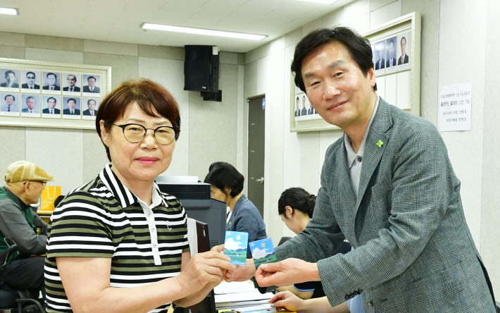 조 시장, ‘민생회복 소비쿠폰’ 현장 점검