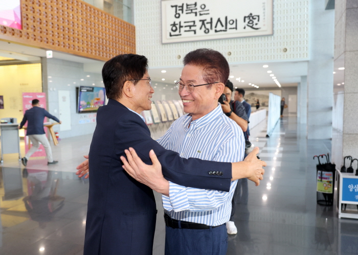 “건강 되찾으신 것 같아 기쁘다”