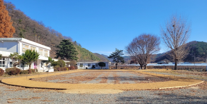 남천면, ‘맨발 걷기 산책로’ 조성