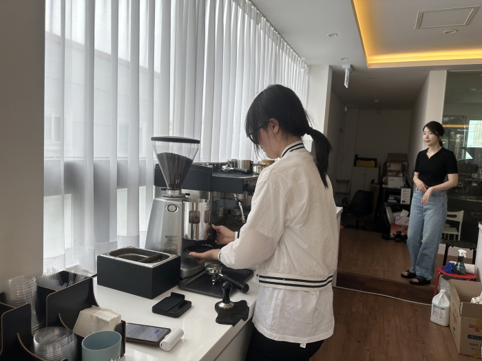경산 학교 밖 청소년들 “바리스타 꿈 이뤘다!”