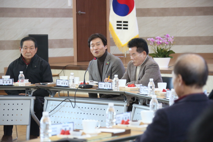 “대조리 운동장에 신성장 산업 유치해야”