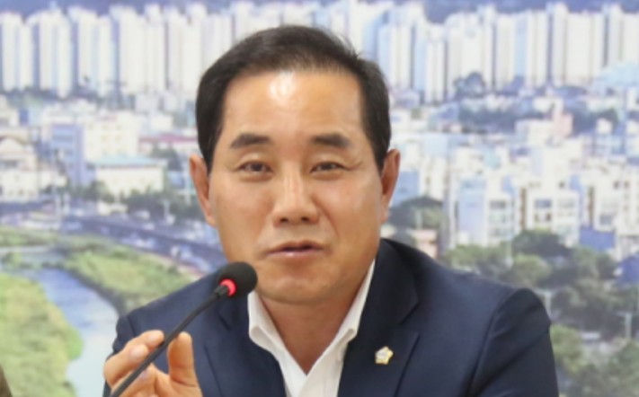 “정당 중심 정치권에 경종 울리고 싶다”